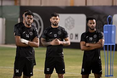 Al-Shabab resume their training in preparation for the Clasico victory